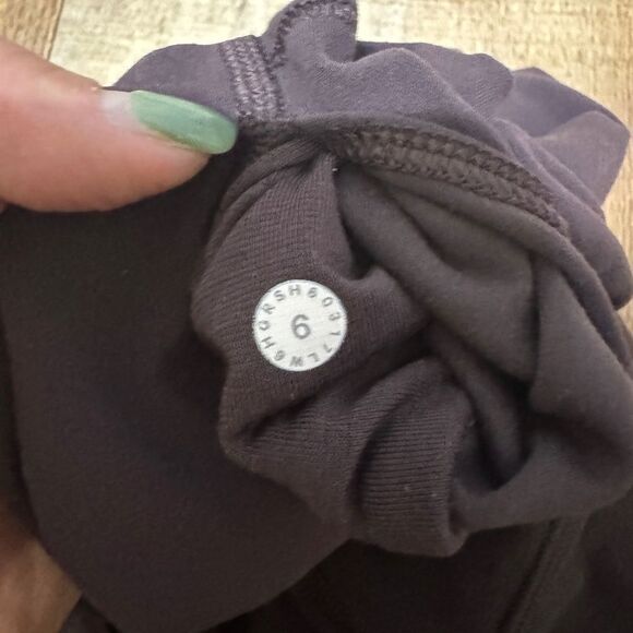 Lululemon Align Crop (19")
Pelt - Picture 13 of 13